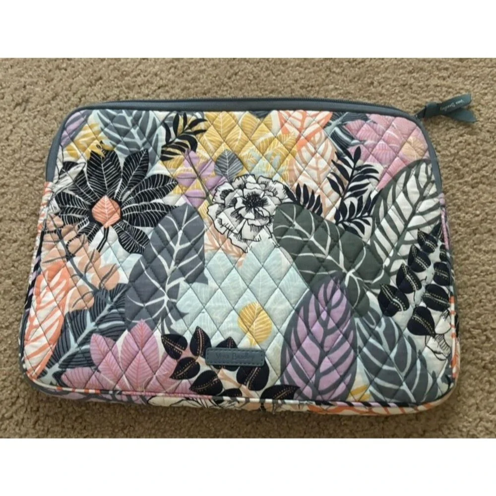 Vera Bradley Floral Flora Quilted Fabric Laptop Computer Sleeve 14X11